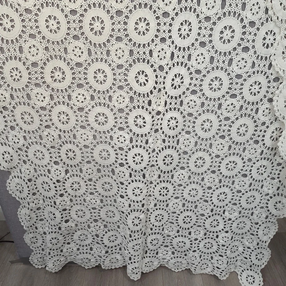 Handmade Crochet Tablecloth Vintage White Lace Medallion Rectangle 56x70 Boho